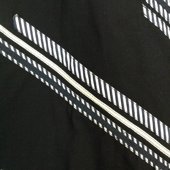 ANN TAYLOR Lyocell Size 8 Navy Blue White Rick Rack Asymmetrical Ribbon Stretch - Picture 2 of 5